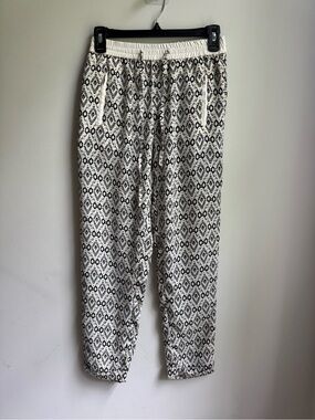 Alythea White Elastic Faux Leather Waist Printed Pants Beach Vibe Cruise Pant